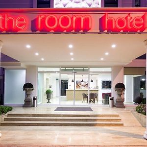 The Room Hotel & Apartments